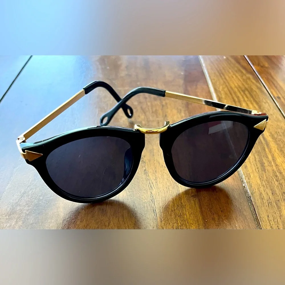Stylish Black and Gold Sunglasses